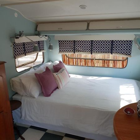 Oasis Shanti Backpackers Оудсхорн Екстериор снимка