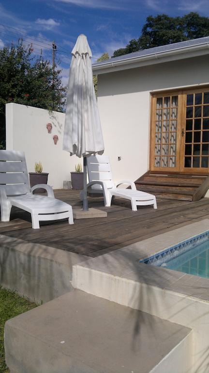 Oasis Shanti Backpackers Оудсхорн Екстериор снимка