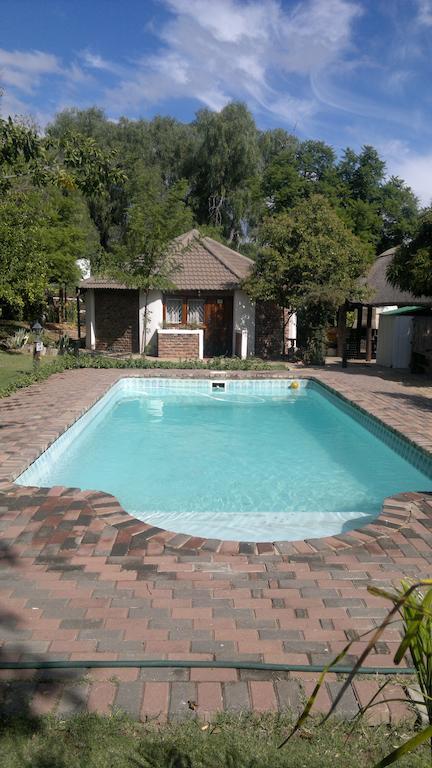 Oasis Shanti Backpackers Оудсхорн Стая снимка