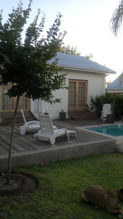 Oasis Shanti Backpackers Оудсхорн Стая снимка
