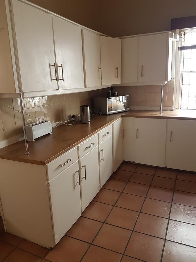 Oasis Shanti Backpackers Оудсхорн Екстериор снимка